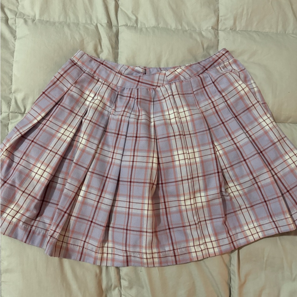 Lilac plaid skater skirt, pleated great for tennis. Size M but runs small